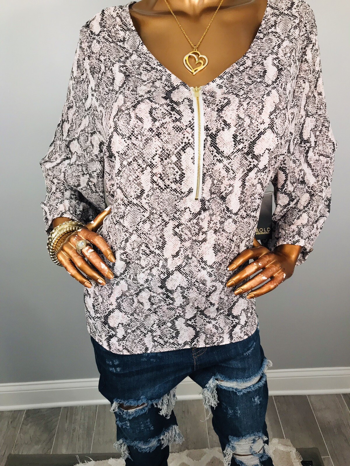 Bold Elements 1X Plus Top NWT $49 Animal Snake Print Low V Cut 1/2 Zip Up Shirt