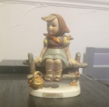 Goebel / Hummel - Just Resting 112 3/0 (Small Damage)