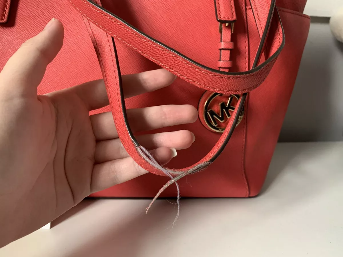 MICHAEL Michael Kors Jet Set Large Saffiano Leather Top-Zip Tote Bag  (Coral): : Fashion