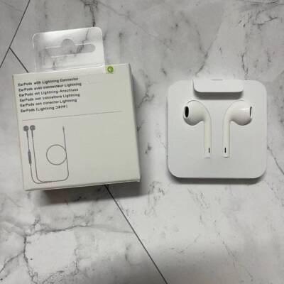Origina APPLE EarPods Lightning Wired Earphones Headphones iPhone