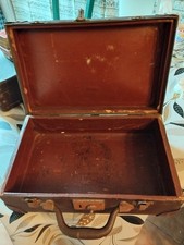 Valise enfant année 1940 carton coins cuir avec clé