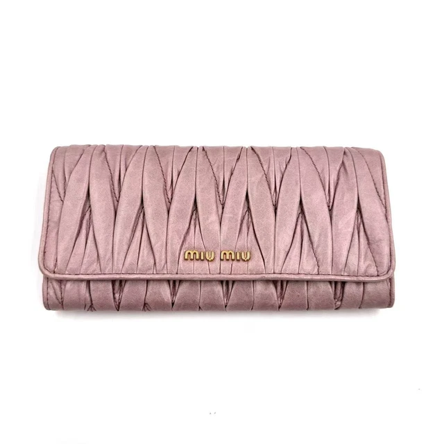 11.05 027 Miu Miu Matelassé Pink Wallet