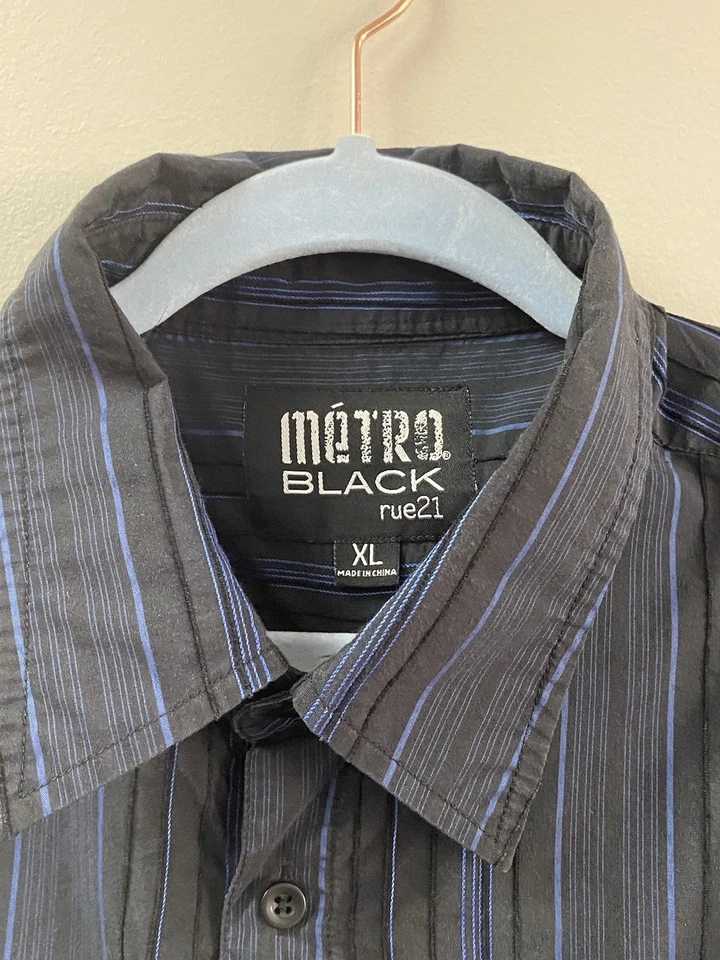 Metro Negro Rue 21 Para Hombre Bordado con Botones Estilo Afflection Gótico XL Foto 4 de 4