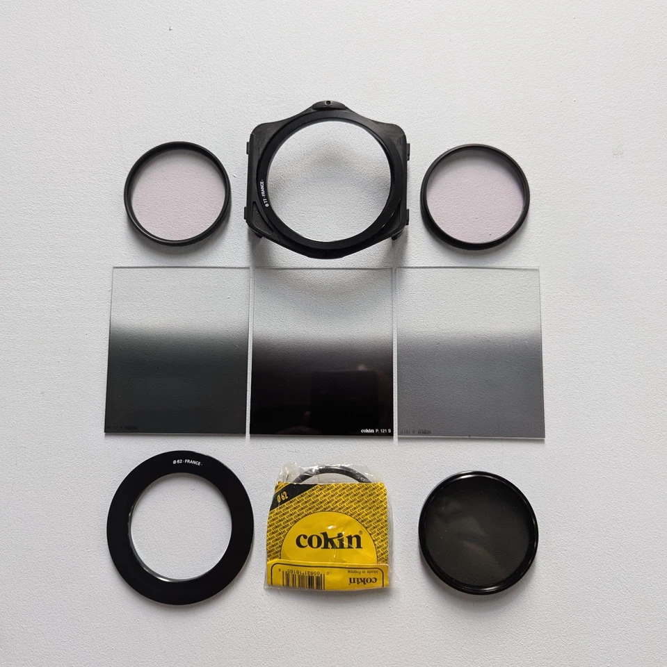 Cokin Camera Gradient Filter Set 3 Piece Colour Square Rings With Black Case - Image 2 of 4