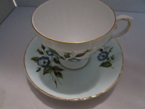 VTG Royal Grafton Bone China England Tea Cup and Saucer Baby Blue Morning Glory - Picture 2 of 6
