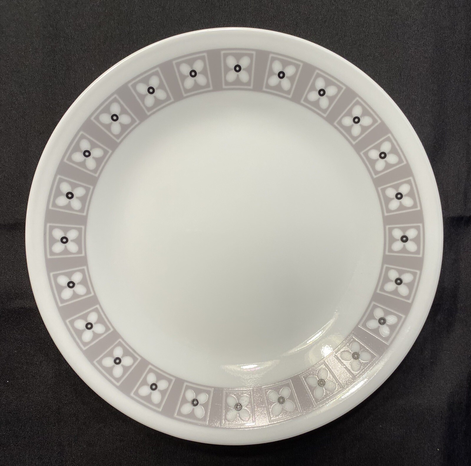 VINTAGE Corelle Bread Plates 6.75" FLORAL CONNECTION Black Gray 8Piece