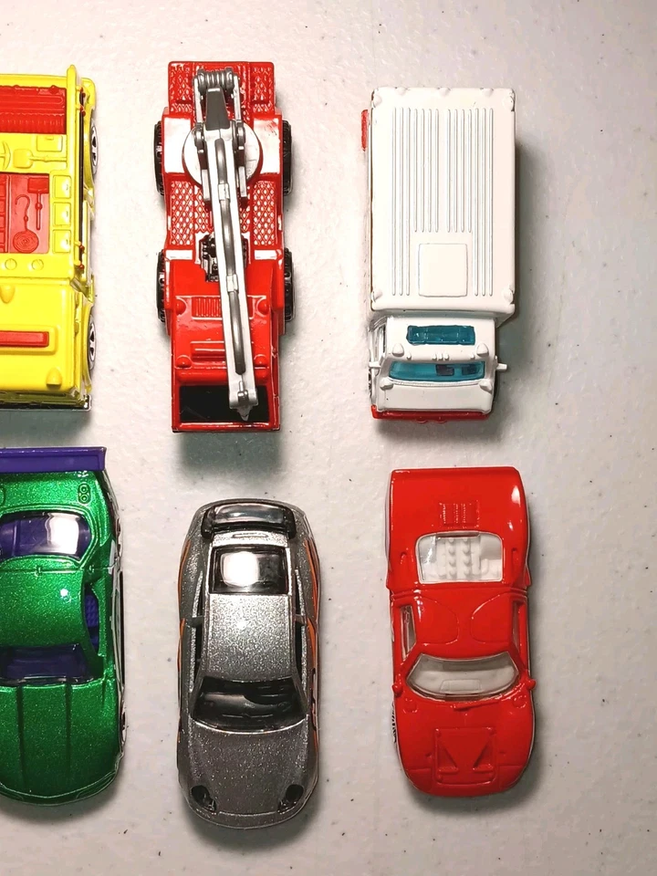 Hot Wheels Set Of 10 Mattel Various Years And Vehicles Fire & Rescue Powershift - Image 3 of 4