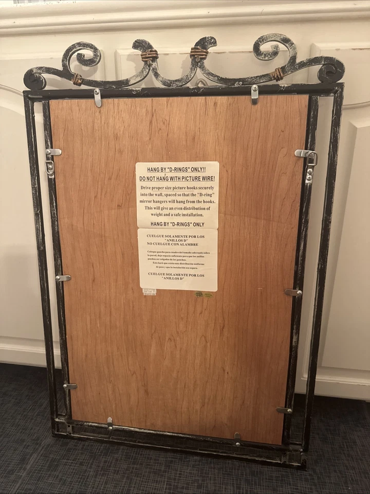 银金墙镜 32 英寸 x 22 英寸长方形无品牌上好 13.5 磅 — 第 2/2 张图片