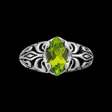 925 Sterling Silver Peridot Ring   August Birthstone   Green Stone Wedding Ring
