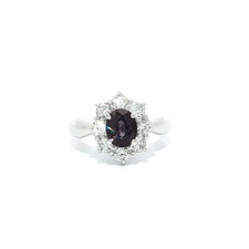 Anillo de platino GIA 1,7 quilates ovalado cambio de color granate con halo de diamantes racimo flor