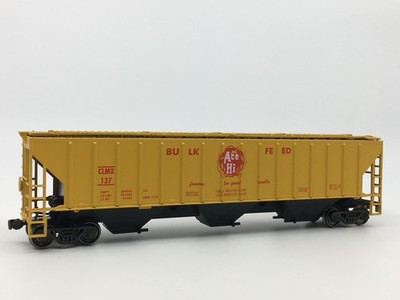 HO Athearn Ace Hi Bulk Feed 54  PS 3-Bay Covered Hopper CLMX #137 Metal Wheels