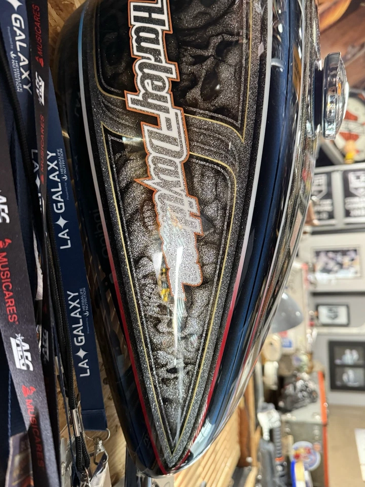 Harley Davidson Sportster tanque de gasolina pintura personalizada Foto 4 de 4