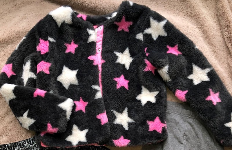 Gray/Pink-White Stars Faux Fur Snap Front lined Jacket/Coat girls L 10/12 NICE!!