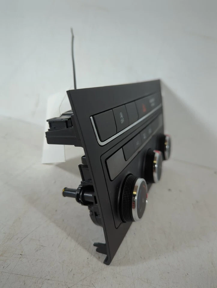 Seat Leon MK3 Tsi Evo Se Hatchback 5 Door 2018-2020 Heater Control Panel N66 - Image 4 of 4