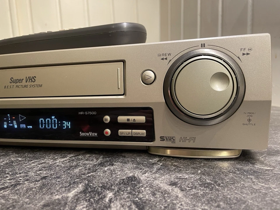 JVC HR-S7500 S-VHS Videorecorder, geprüft, gereinigt, getestet – mit Original FB - Bild 2 von 4