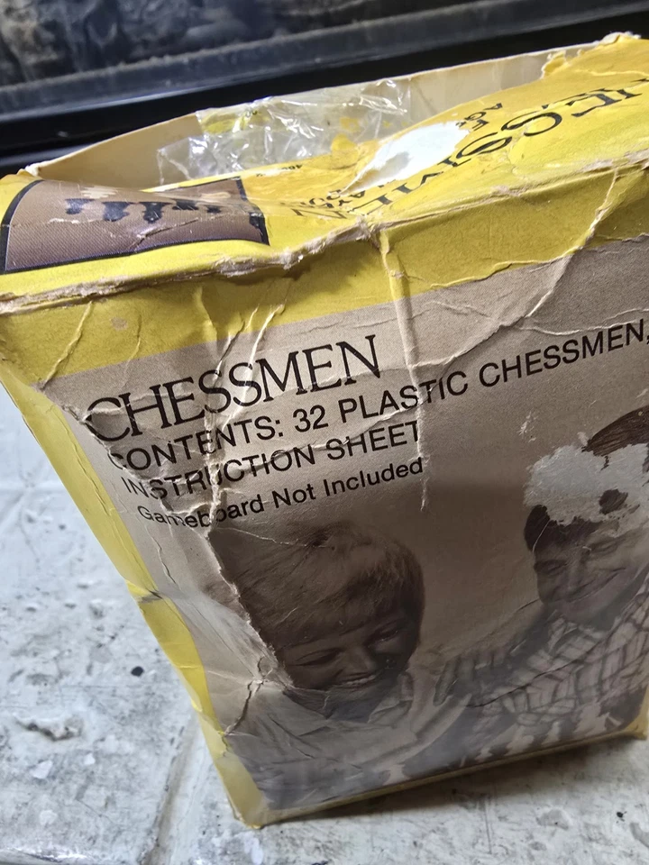 32 piezas de plástico Whitman Chessmen 1974 de colección - diseño clásico Staunton Foto 2 de 4