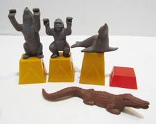 MARX 1950's SUPER CIRCUS PLAYSET 4 PERFORMING ANIMALS  4 HARD PLASTIC STANDS