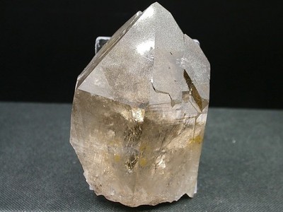 SCHÖNER RAUCHQUARZ - MASSIV DU MONT-BLANC, FRANKREICH - 5 x 7 cm - 146 g