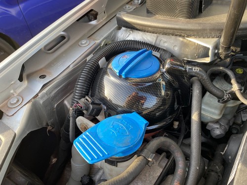 Mk5 Volkswagen Golf (inc GTI) Coolant Tank/Bottle Cover - Carbon Effect Plastic - Picture 4 of 8