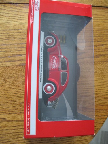 Coca-Cola Motor City Classics 1966 Volkswagen Beetle w 2 Yellow carriers/bottles - Picture 7 of 17