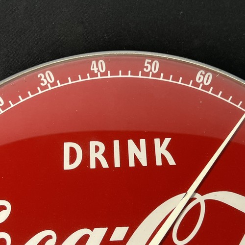 Vintage Coca Cola 495 A Drink In Bottles 12” Red White Wall Clock - Picture 3 of 10