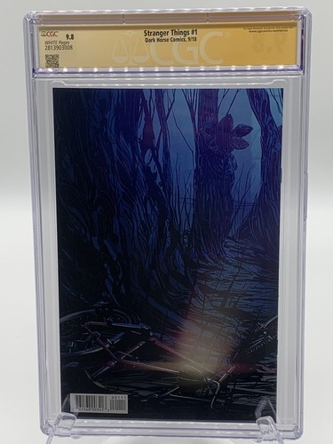 STRANGER THINGS #1 CGC SS 9.8 SIGNED BY MILLIE BOBBY BROWN!! - Picture 3 of 3