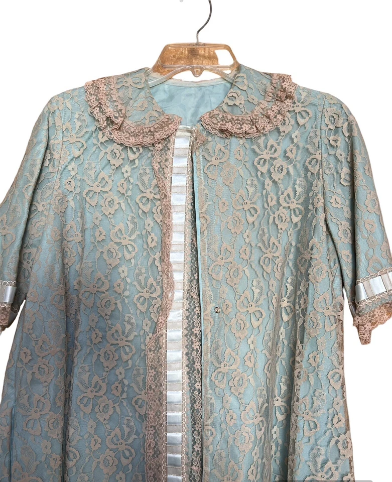 Bata/bata vintage Odette Barsa aguamarina y encaje talla S/M perfecto estado Foto 2 de 4