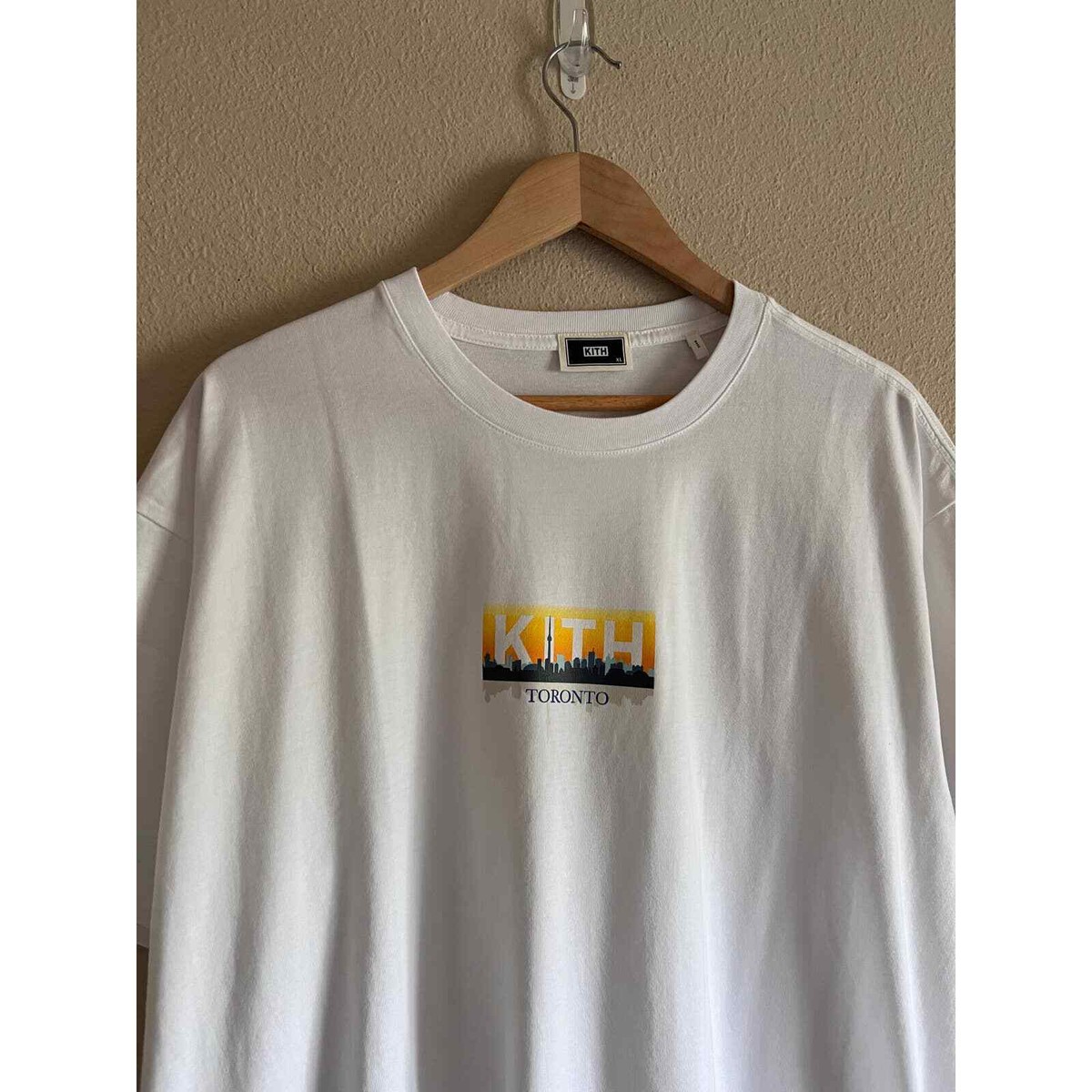 kith boxlogo Tシャツ　XL Kith Toronto Box Logo Tee - Size XL - White - Brand New | eBay