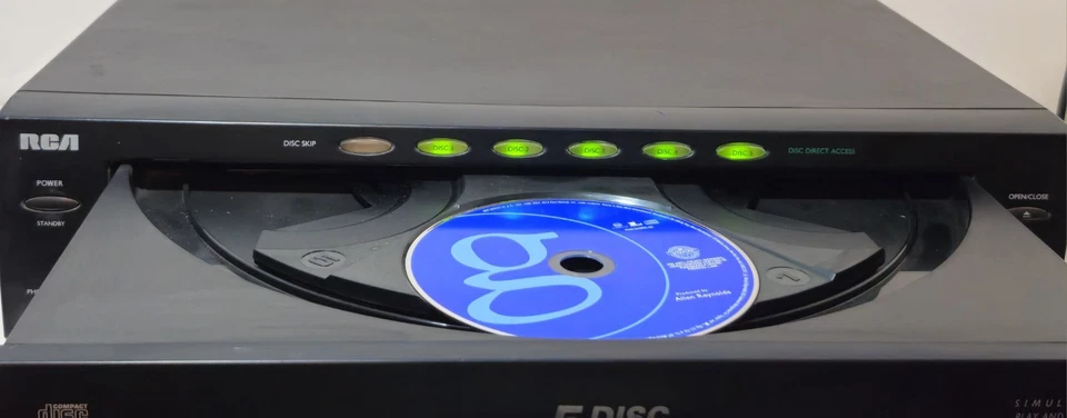 Карусельный проигрыватель компакт-дисков RCA RP-8065A 5 дисков - без пульта дистанционного управления - протестирован рабочий - Изображение 3 из 4