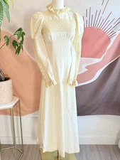 Vintage Young Edwardian Arpeja Cream Prairie Bohemian Maxi Dress Lace