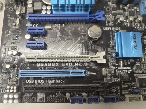 ASUS M5A99X EVO R2.0 AMD AM3 ATX Płyta główna z FX-8350 4,00Ghz 8 Core - Zdjęcie 2 z 3