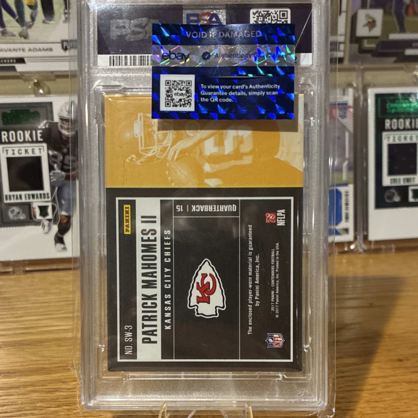 2017 Panini Contenders Rookie Ticket Swatch Patrick Mahomes SW-3 PSA 8 view 4