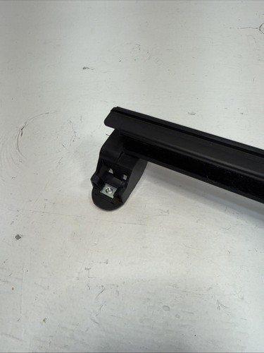 14-24 RAM PROMASTER FRONT DOOR GLASS LOWER RIGHT CHANNEL OEM MOPAR 1398692080 - Picture 5 of 7