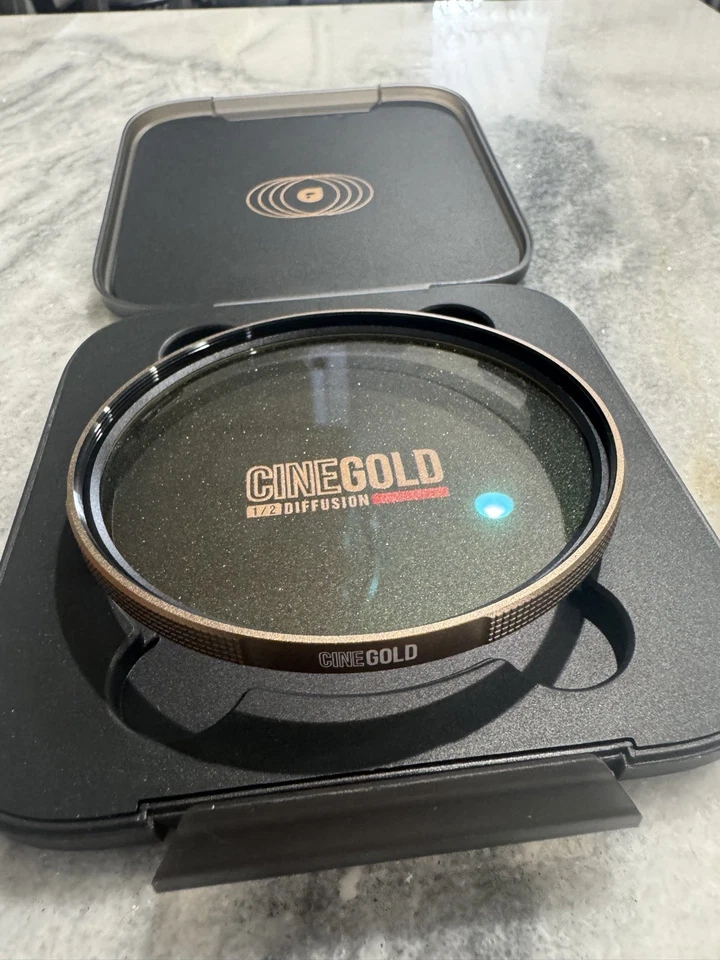 PolarPro CineGold 82mm 1/2 Diffusion Filter - Image 3 of 4