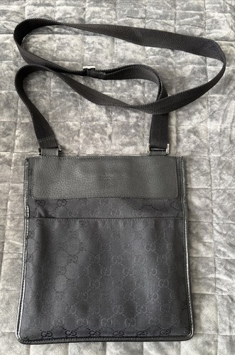 Gucci GG Canvas Leather Shoulder Messenger Bag Black Great Condition Unisex