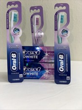 Oral-B Advanced Whitening Toothbrushes 3  Crest 3D White Radiant Mint 2 NEW