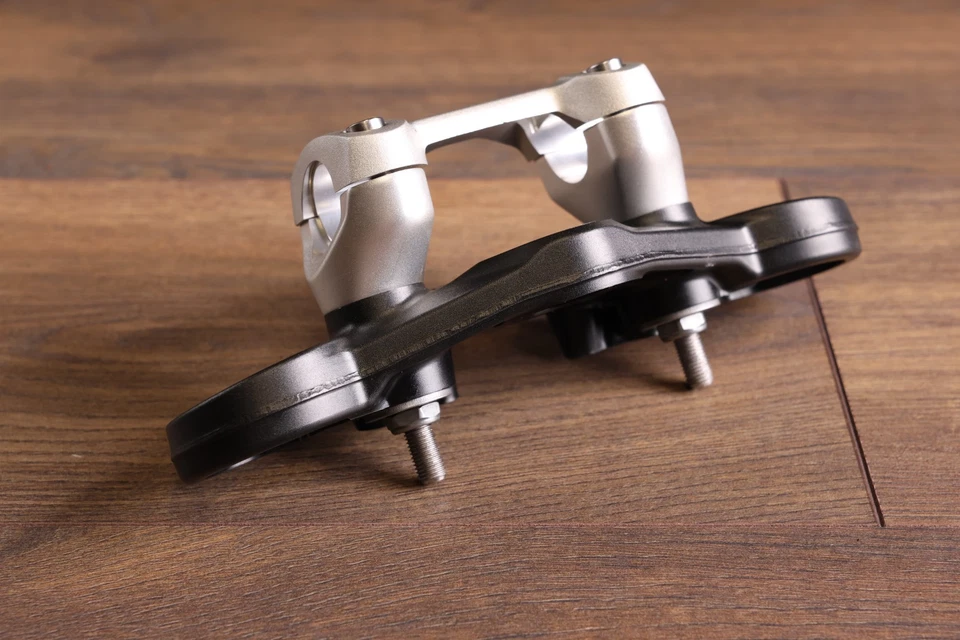 Triumph Street Triple 765 Gabelbrücke upper yoke handlebar clamp 2023 2024 2025 - Bild 3 von 4