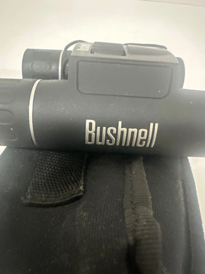Binoculares Bushnell con estuche 1,2 x 2,5 negro Bushmill Bushnell logo en el bino Foto 2 de 4