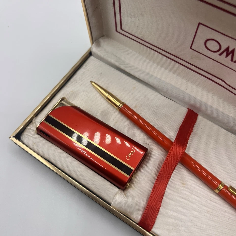 Set OMAS vintage – Stylo bille et briquet laqué rouge & or - Photo 4/4