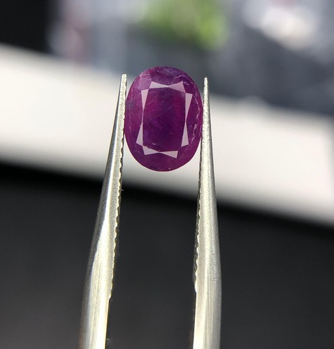 1.25 Ct Natural Ruby Purplish Color Oval Shape loose gemstone From Afghanistan - Picture 4 of 9