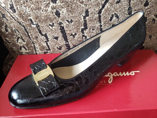 Salvatore Ferragamo Women BOUTIQUE VARA Bow Black Crocodile Embossed 9 UK/10 US - Bild 4 von 18