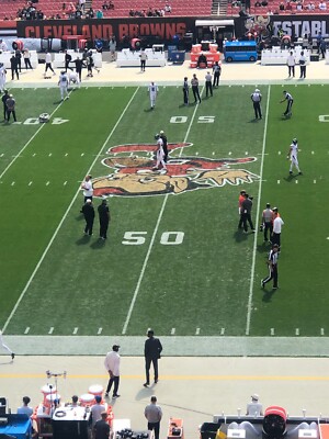 Cleveland Browns vs Titans CLUB LEVEL