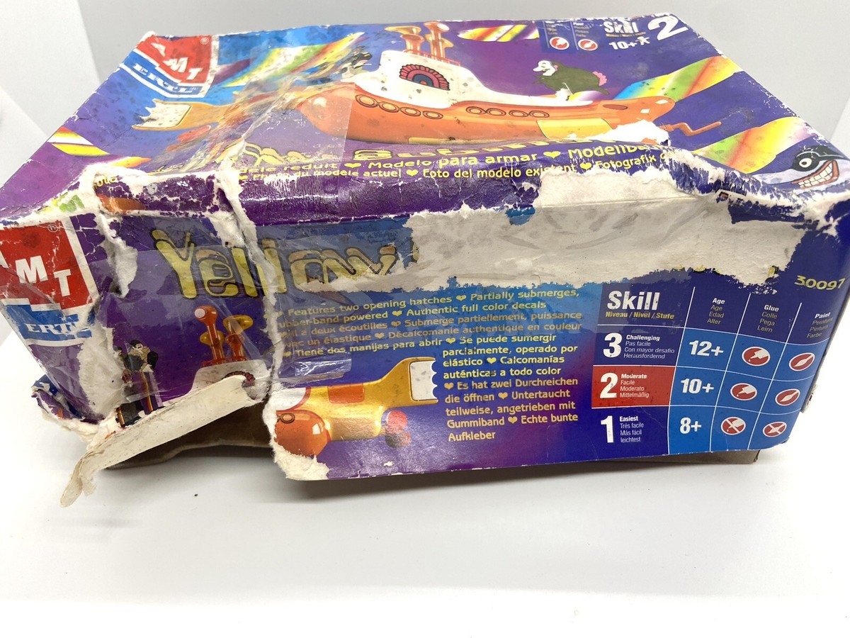 AMT/ERTL KIT NO 30097 THE BEATLES YELLOW SUBMARINE MODEL KIT