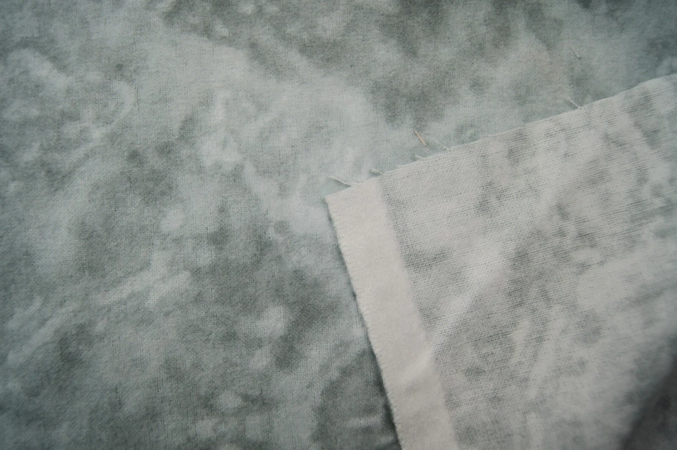 1+ Yards Gray Marble Flannel Fabric 57" X 44" - Image 3 of 3