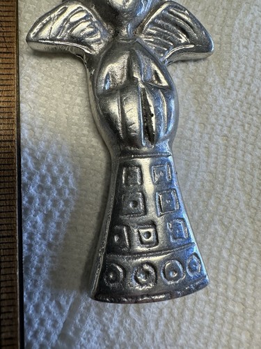Vintage 4 1/4” Long Hand Cast Aluminum Angel Wall Hanger - Picture 3 of 7