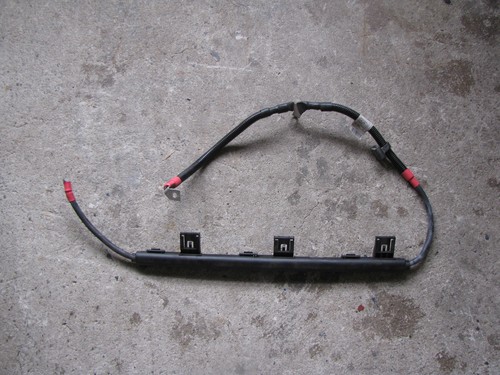 BMW 1er E81 E87 LCI 118i 120i N43 Kabel Anlasser Stützpunkt 7560377