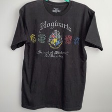 EUC The Wizarding World Of Harry Potter Hogwarts Shirt Universal Studios Crest M