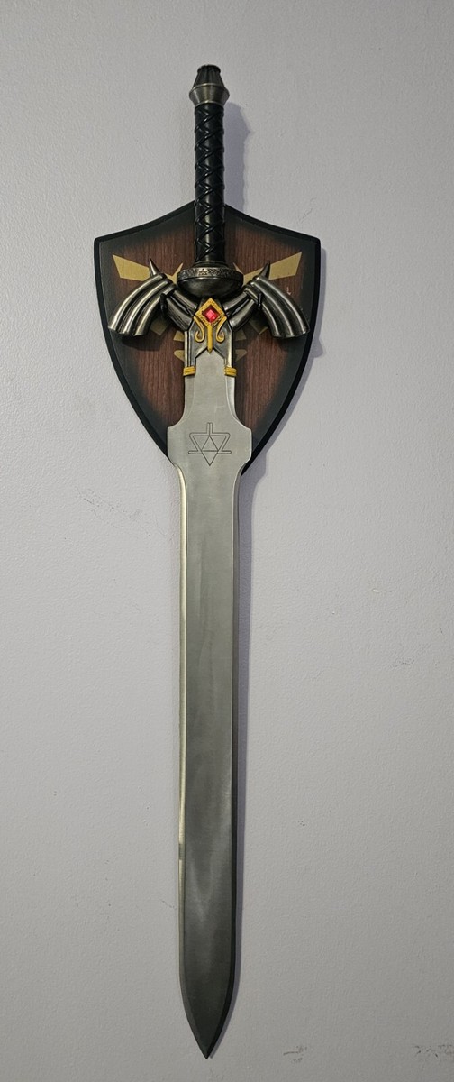 Twilight Princess Master Sword METAL DISPLAY SWORD + Wall mount | eBay