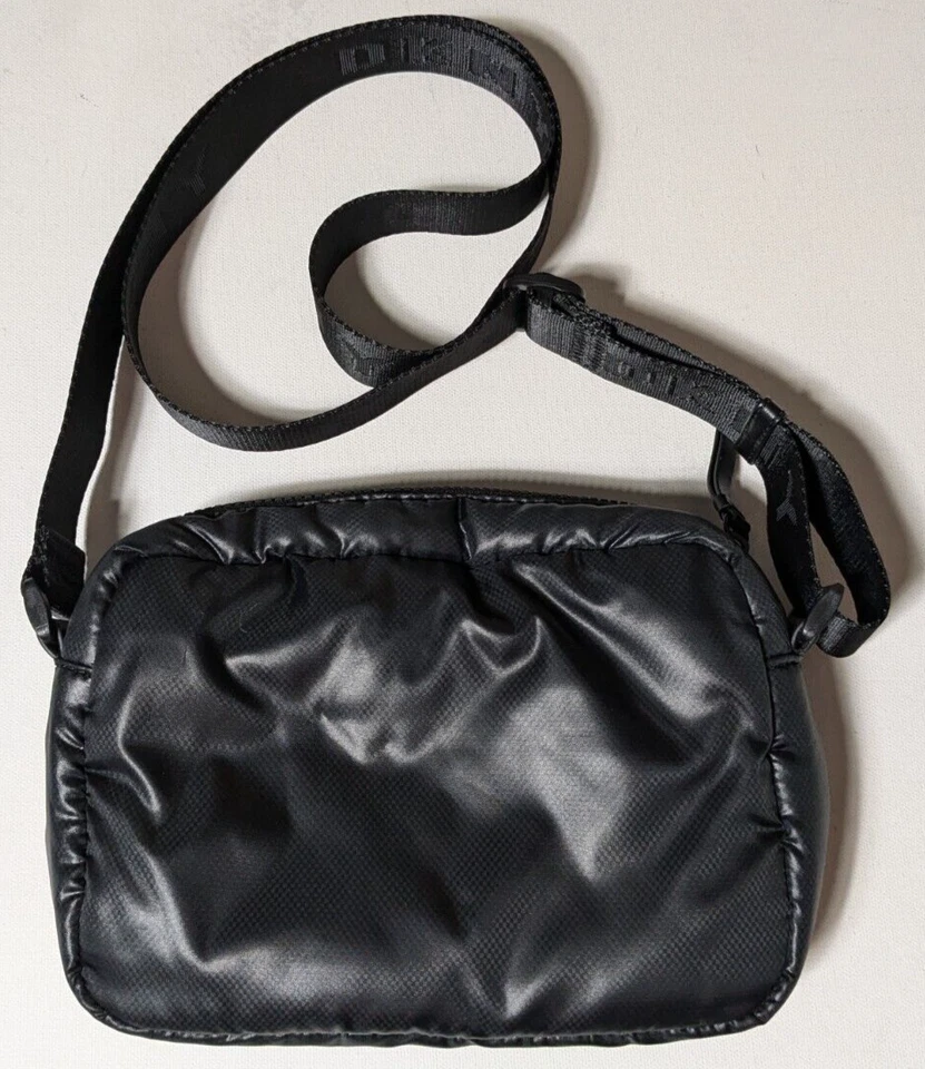 Bolso Bandolera DKNY NORA Mujer Negro Suave Puffer Usado en Excelente Condición Foto 2 de 4