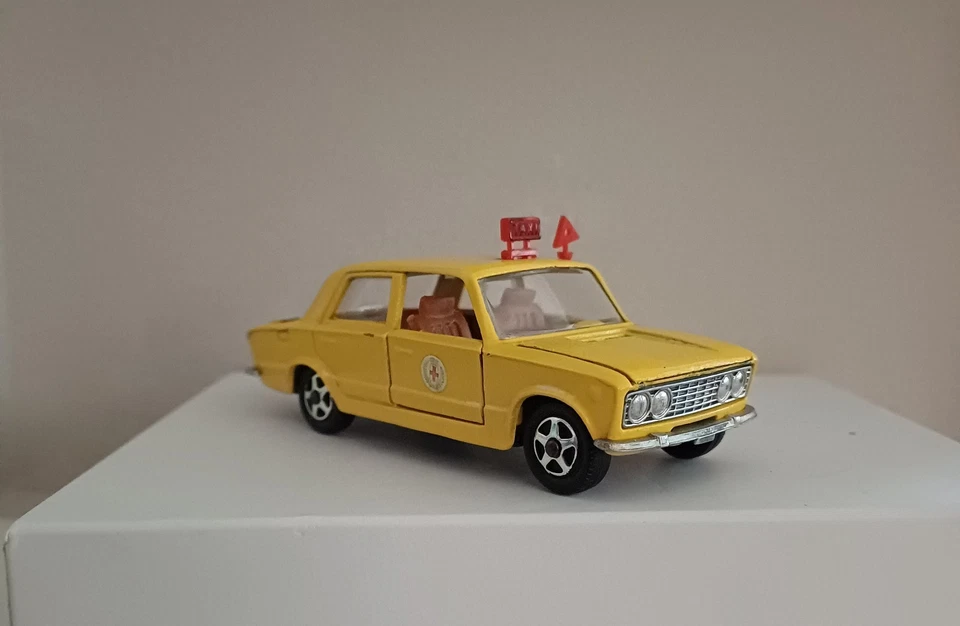 Mebetoys Fiat 124 TAXI Milano Giallo Scala 1/43 Originale - Immagine 2 di 4